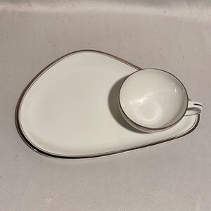 Fukugawa Platinum Arita Pattern White Porcelain Snack Plate annd Cup Set